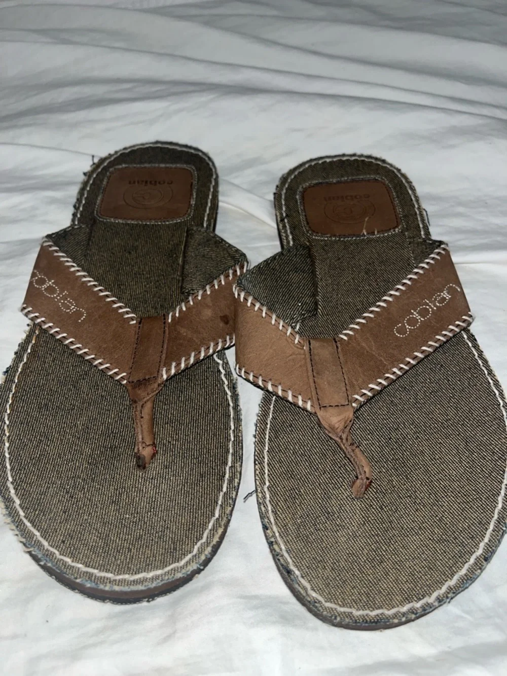 Cobian Brown Canvas and Leather Thong Sandals size 9 NWOT